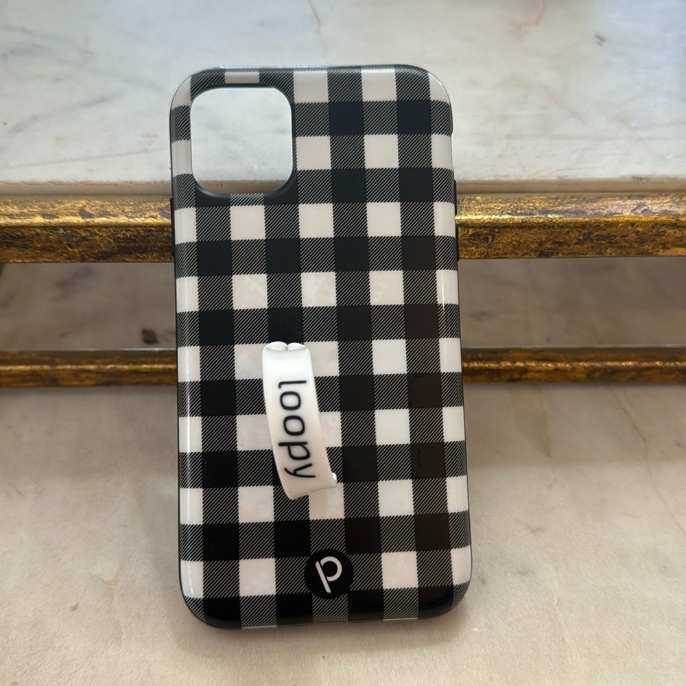 Loopy plaid case black and white iPhone 11/XR